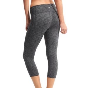 Athleta Grey Contrast Stitch Cropped Leggings Sz S
